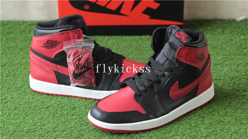 Air Jordan 1 Retro OG High Bred Black Red